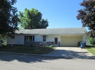 328 E Raymond St, Bremen, IN 46506