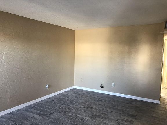 2nd image of 410 Auburn Dr APT 3