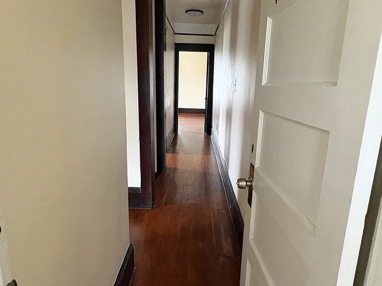 24 Curtin Ave — Photo 10