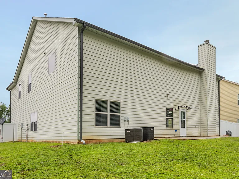 168 Summer Grove Ln — Photo 49