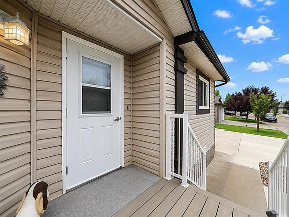 5th image of 62 Timothy Way SE