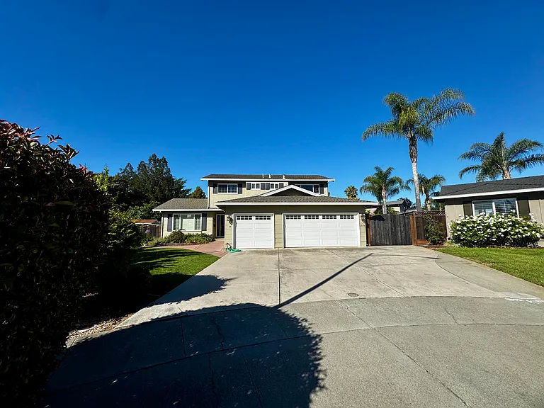 1318 Deb Ct — Photo 4