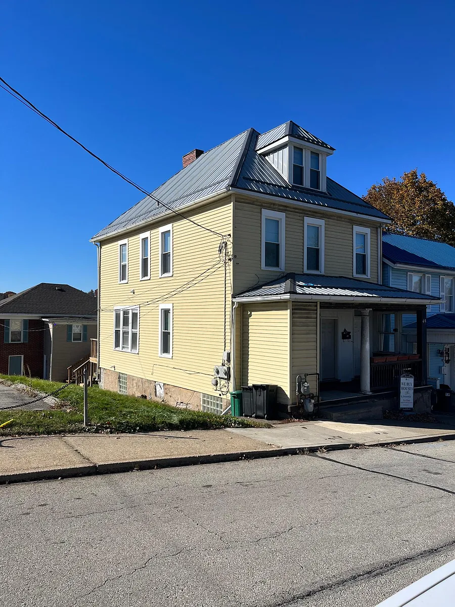 Building Photo - 48 Depot Ave #1