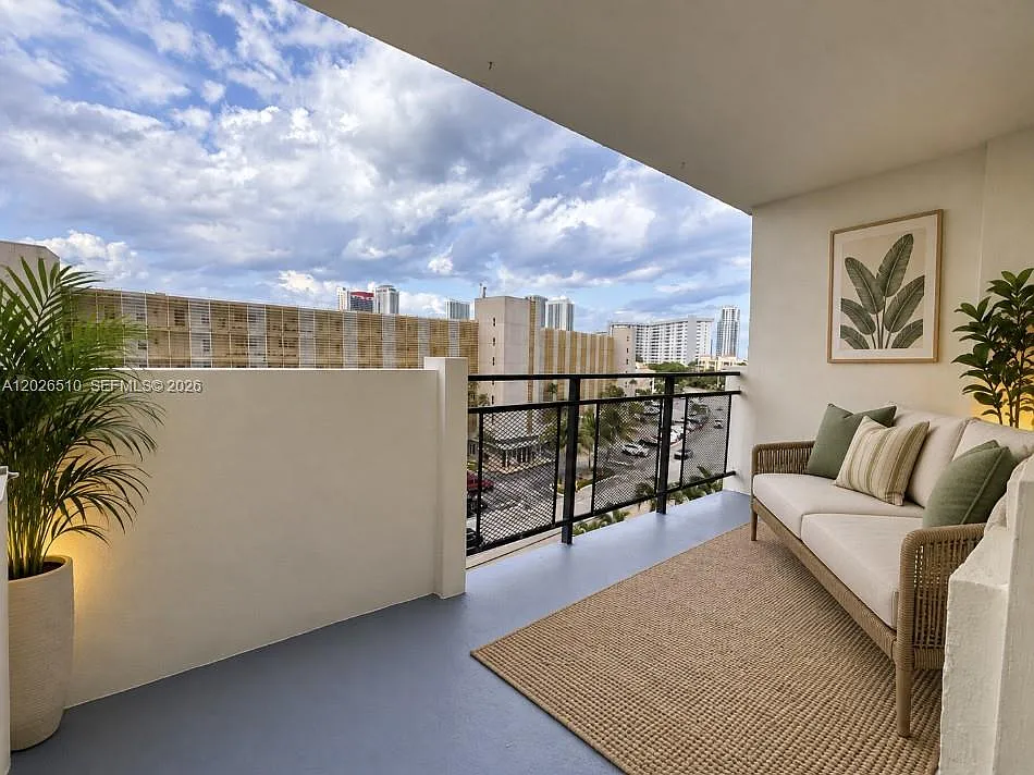 Ocean View Towers Condo — Photo 3