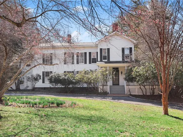 2 Central Drive W, Briarcliff Manor, NY 10510