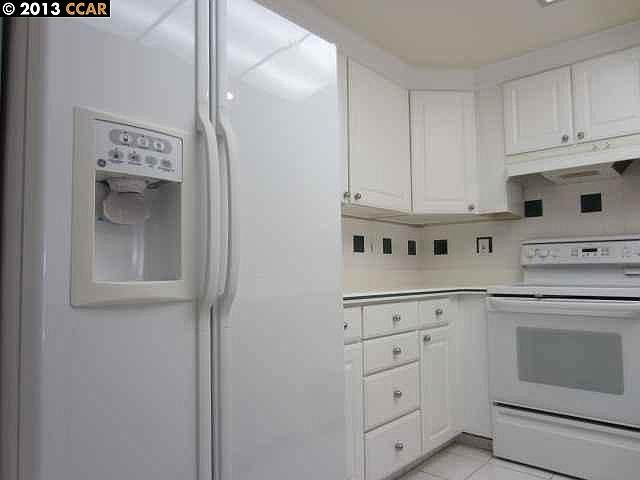 2nd image of 1141 Singingwood Ct APT 4
