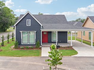 214 S Bluff St UNIT B, Catoosa, OK 74015