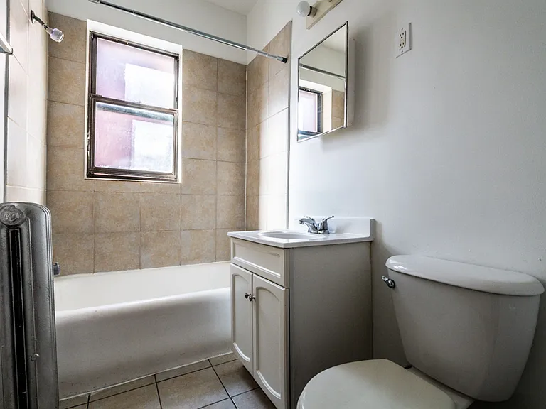7944 S Paulina — Photo 1