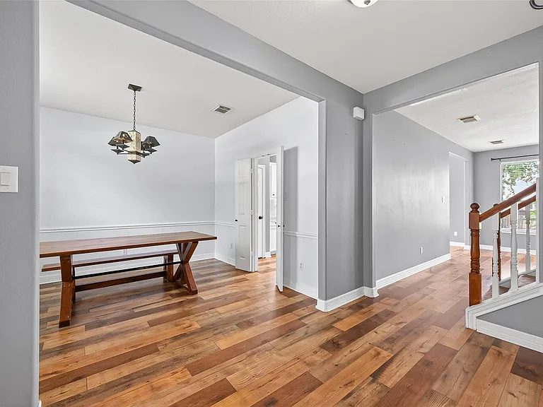 232 Doncaster St — Photo 5