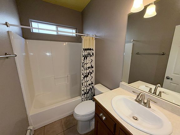 5th image of 2815 1/2 Columbine Park Ct