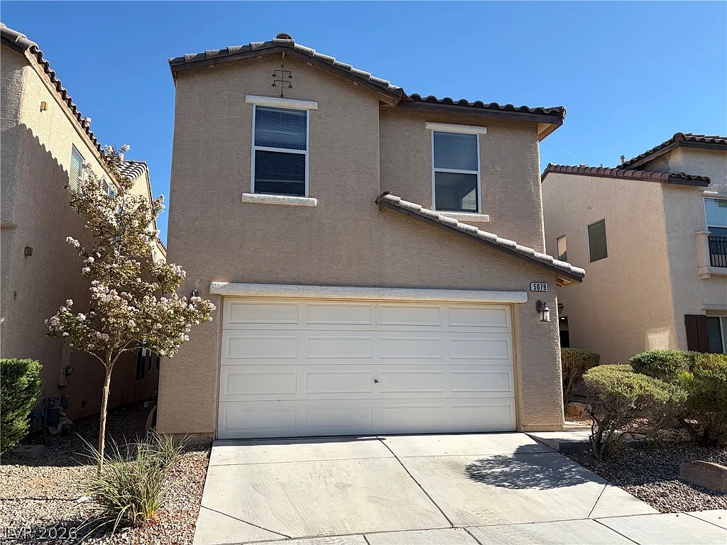 3 bed, 2.5 bath, 1648 sqft, $1,990 — Photo 1