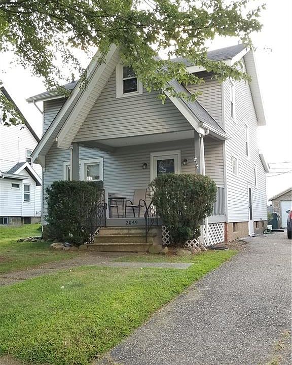1st image of 2049 23rd St