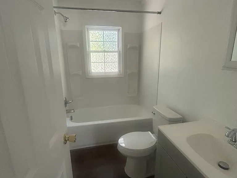 45 Georgia Ave — Photo 10