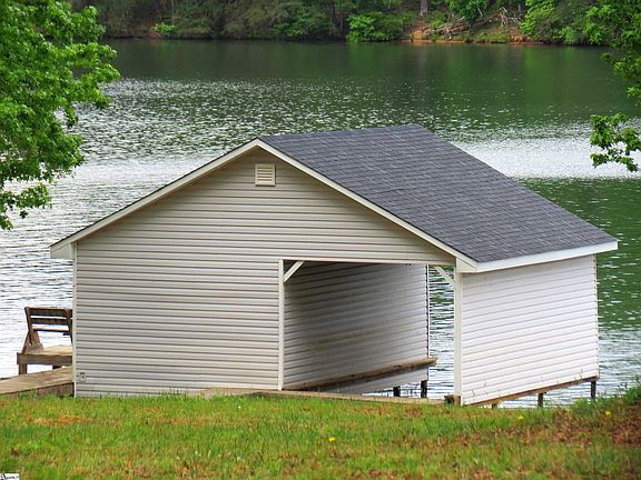 5th image of 196 Lyman Lodge Rd