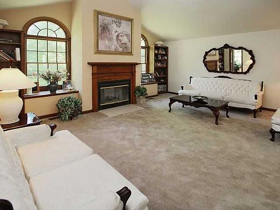 5th image of 12032 Old Stone Dr