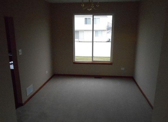 4th image of 2606 Oasis Dr
