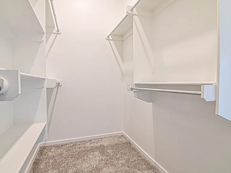 6914 Outlaw Ct — Photo 15