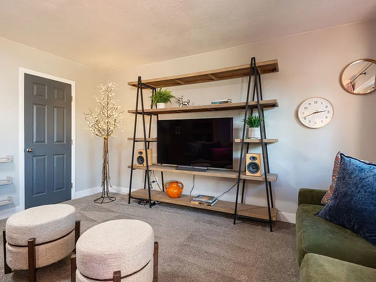 545 S Valley View Dr #137 — Photo 19