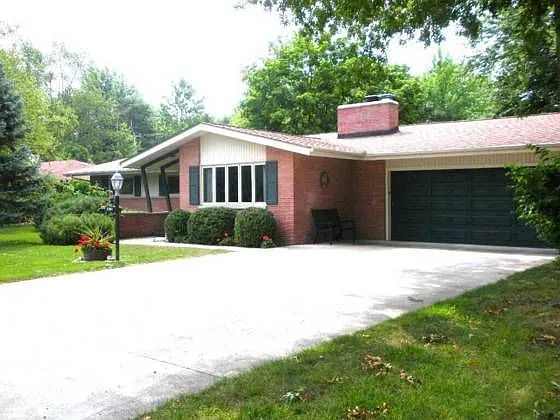 2605 W Petty Rd photo 1