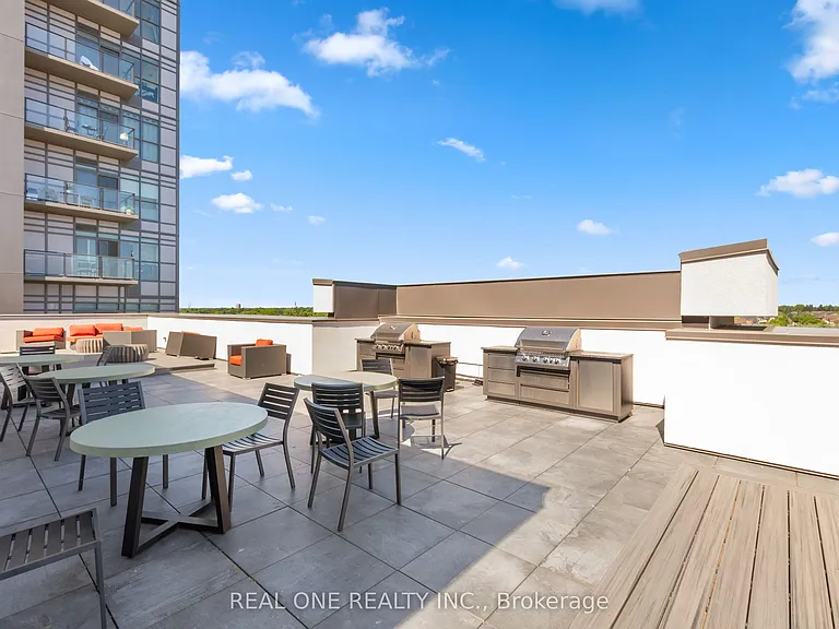470 Dundas St E #614 — Photo 23