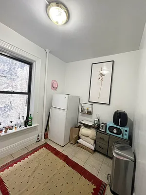 Rented by Jonis Realty | media 3