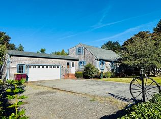 94 Nyes Ln, Acushnet, MA 02743