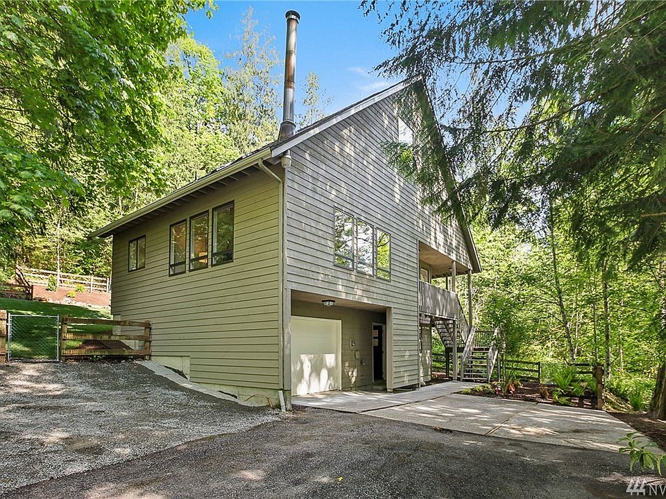 1st image of 24622 SE Mirrormont Blvd