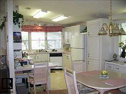 4th image of 423 Pelican Dr S