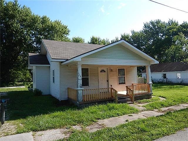114 W 2nd St, Garden City, MO 64747 | Zillow