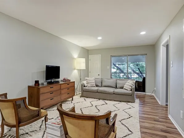 3131 Cummins St APT 94, Houston, TX 77027