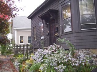 174 Pleasant St #LEFT, Marblehead, MA 01945