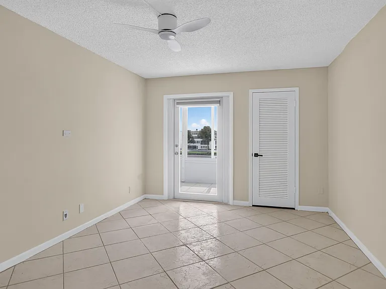 3057 Yarmouth Dr #C — Photo 14