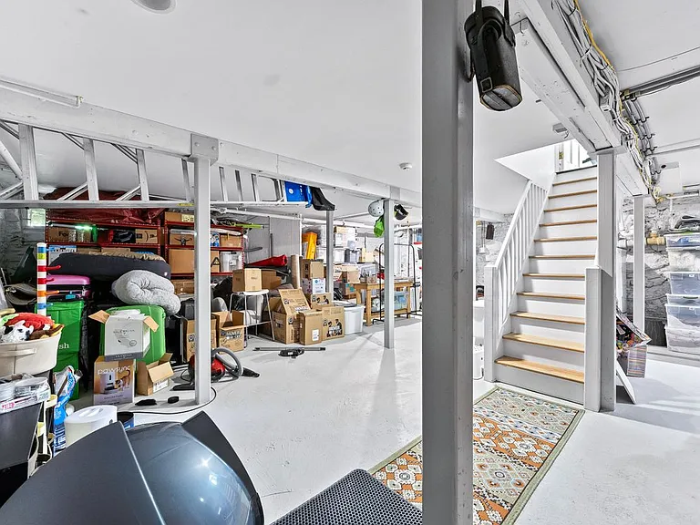 19 Howe Pl — Photo 22