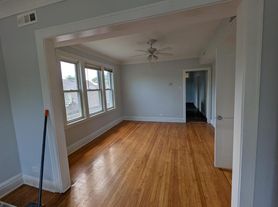 5352 S Campbell Ave, Chicago, IL