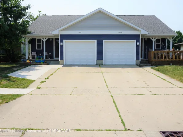 1105 1/2 S Chimney Hill Dr, Dewitt, MI 48820