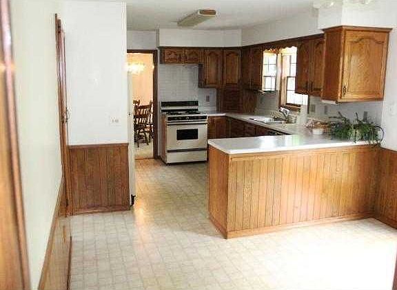 5th image of 2786 Henslow Ave N