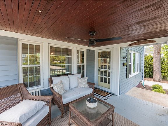 4th image of 16719 Claire Ave