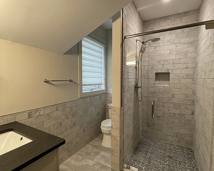 120 N Main St #B — Photo 4