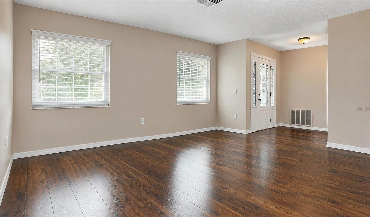 3 bed, 1761 sqft, $2,699 — Photo 4