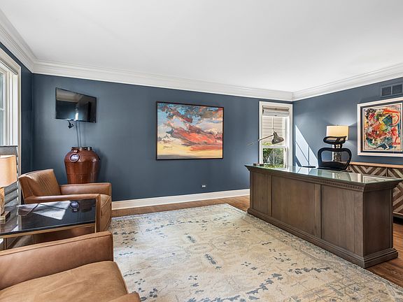 4th image of 118 S Montclair Ave