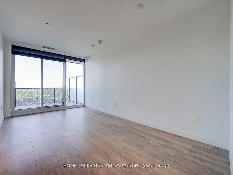 95 McMahon Dr #2710 — Photo 5