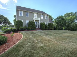 35 Old Farm Rd, Bridgewater, MA 02324