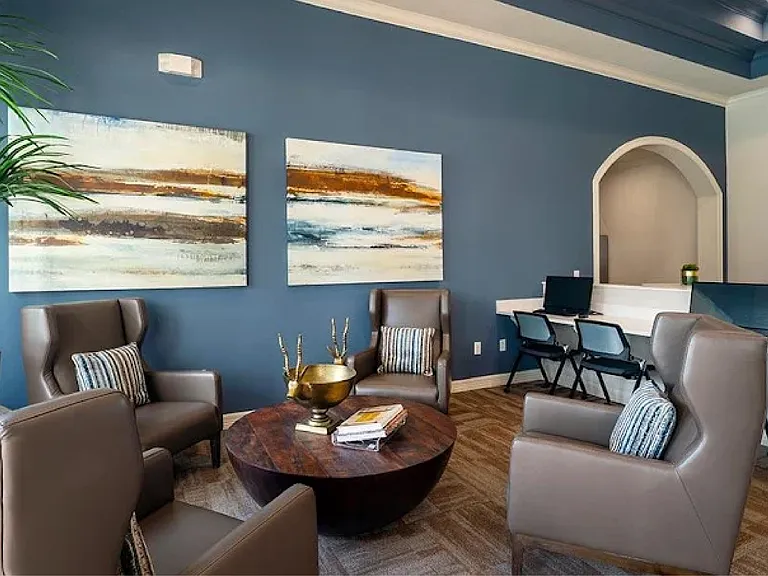 Cambria Cove Apartments — Photo 9
