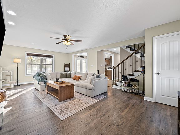 5th image of 116 Woodtrace Ct