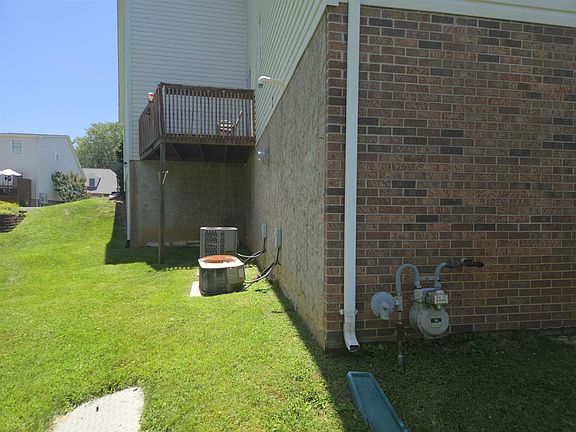 3rd image of 41 Cherokee Ridge Ct