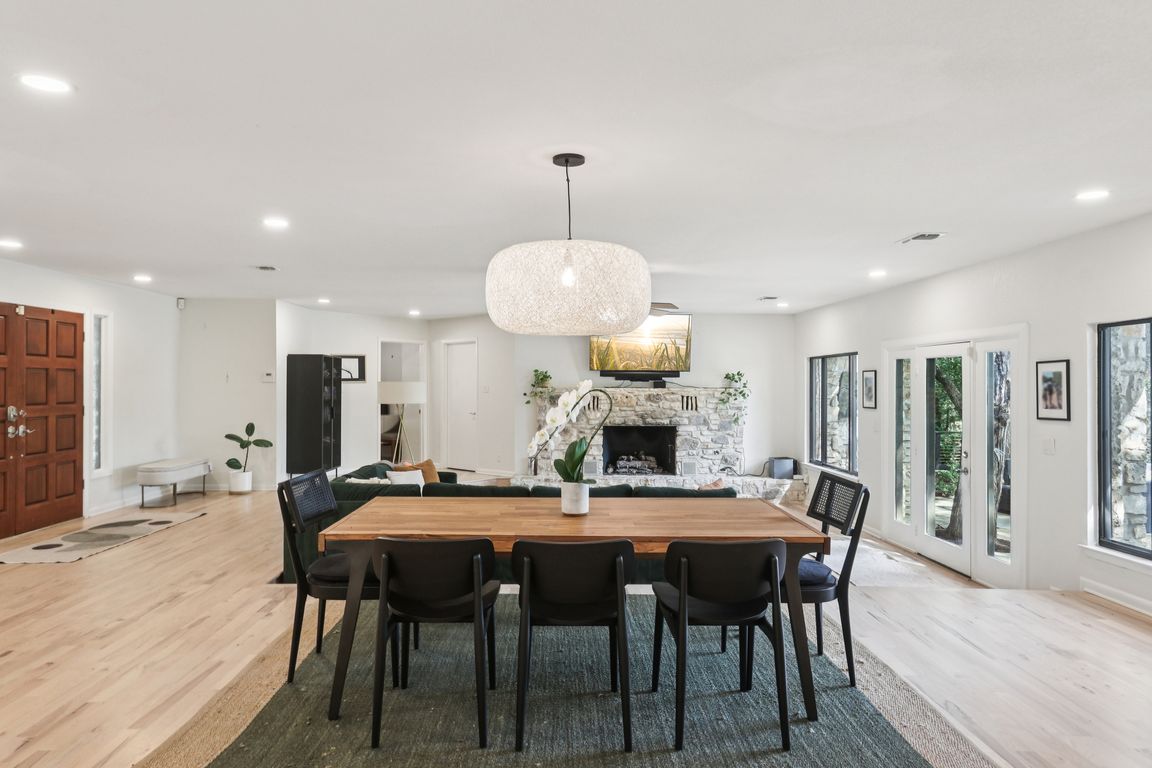 Knollwood Dr-0406-013.jpg