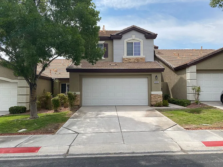 10185 Birch Bluff Ln — Photo 1