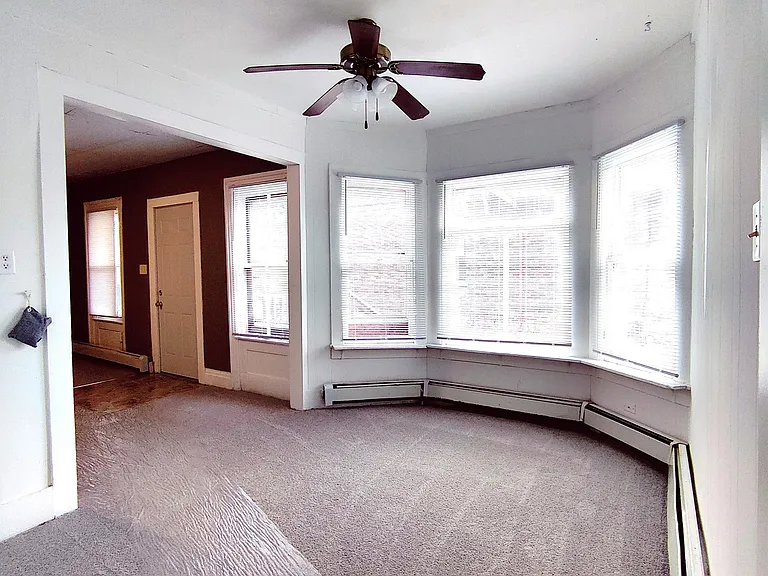 409 N Lafayette St #B — Photo 3