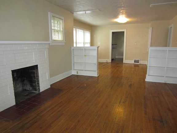 Living Room_08032021