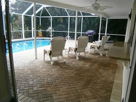 3rd image of 4923 SW 8th Ct
